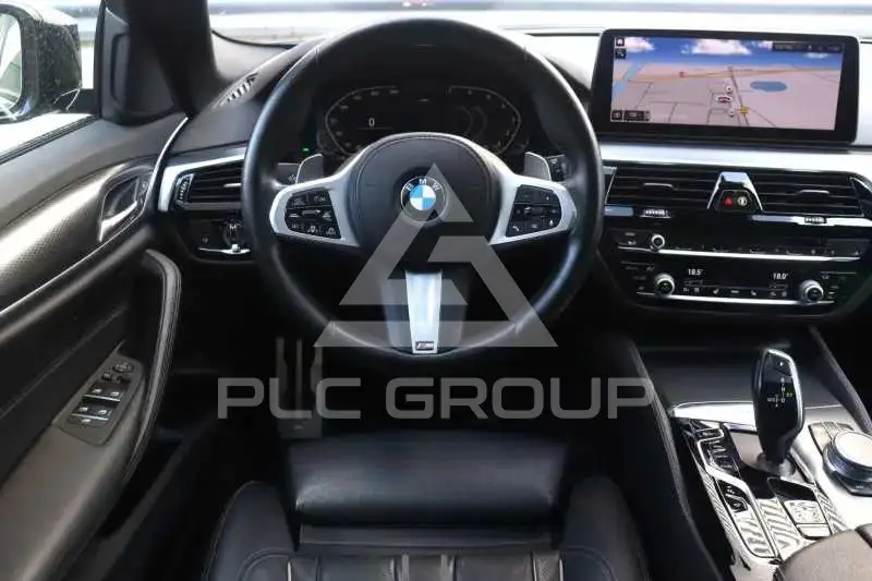 2021 BMW 523