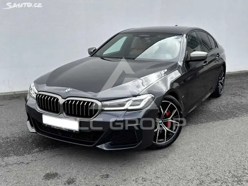 2021 BMW 523