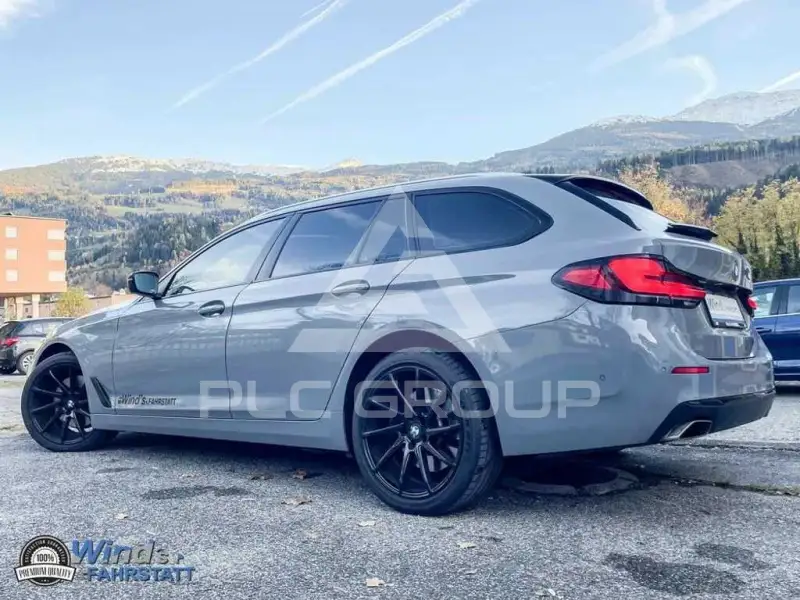 2021 BMW 523
