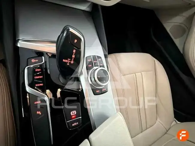 2021 BMW 523