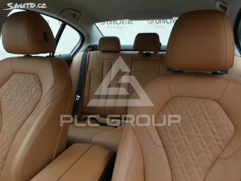 2021 BMW 523