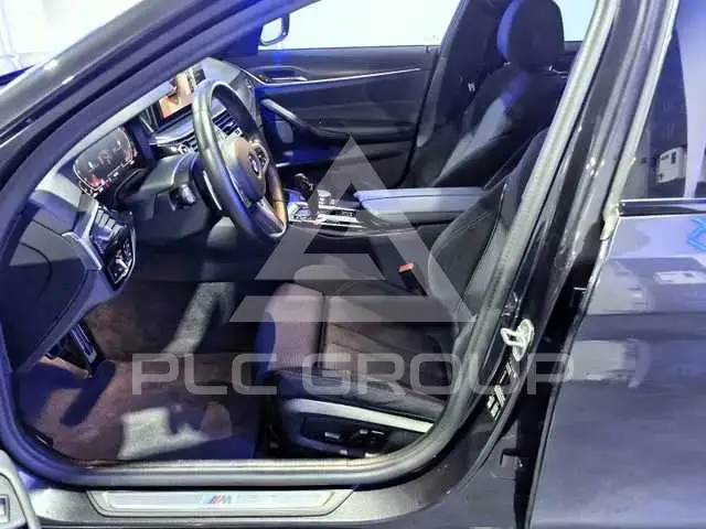2021 BMW 523