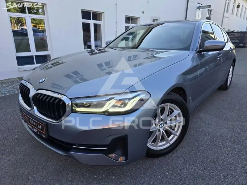 2021 BMW 523