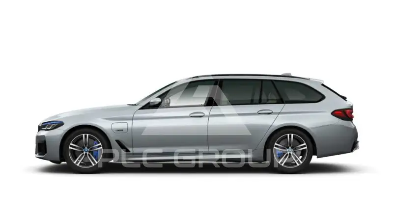 2021 BMW 523