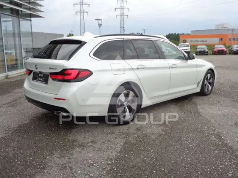 2021 BMW 523