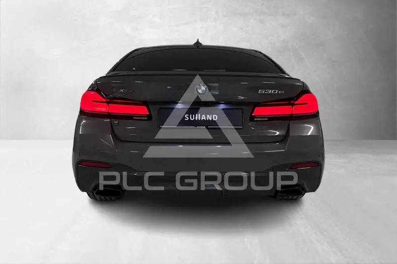 2021 BMW 523