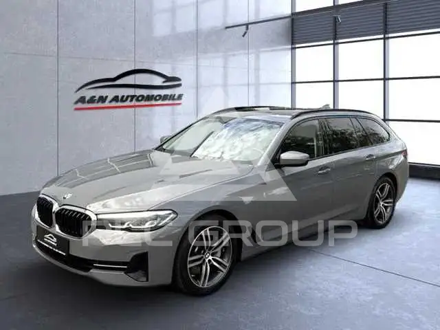 2021 BMW 523