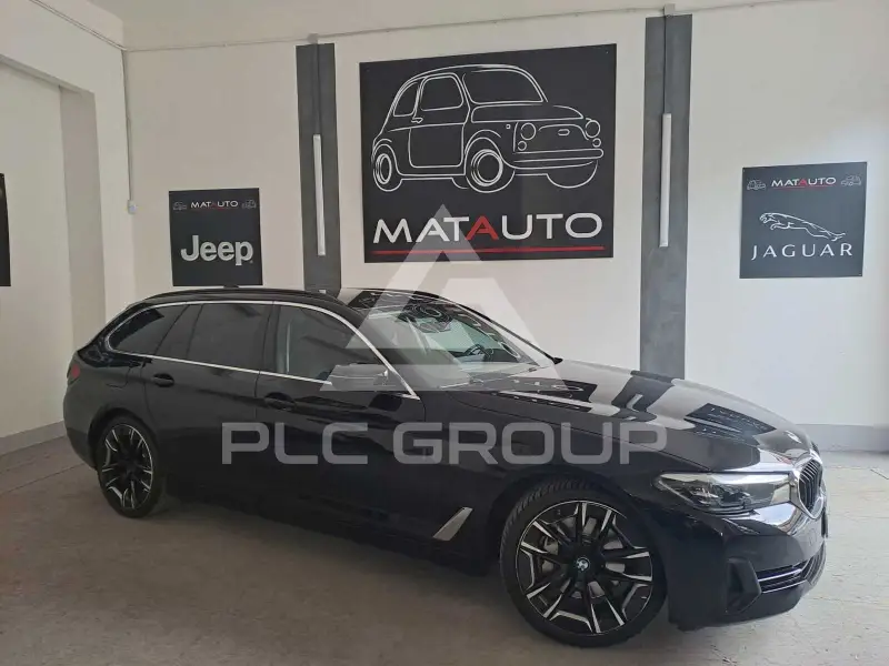 2021 BMW 523