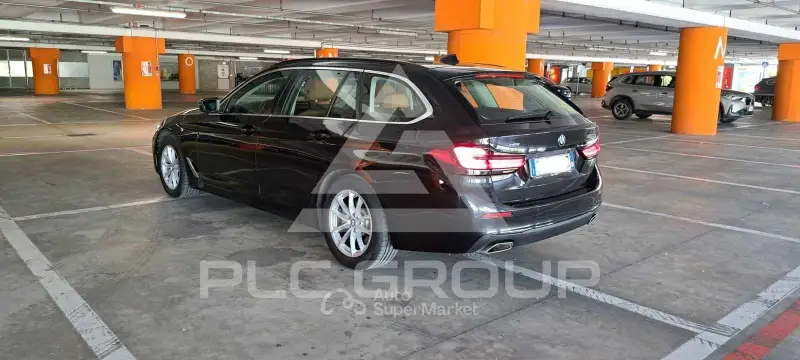 2021 BMW 523