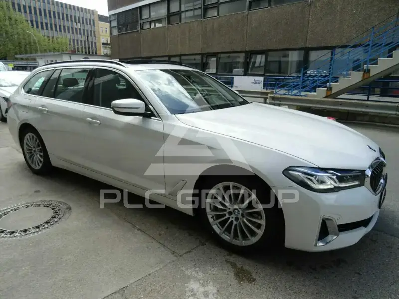 2021 BMW 523