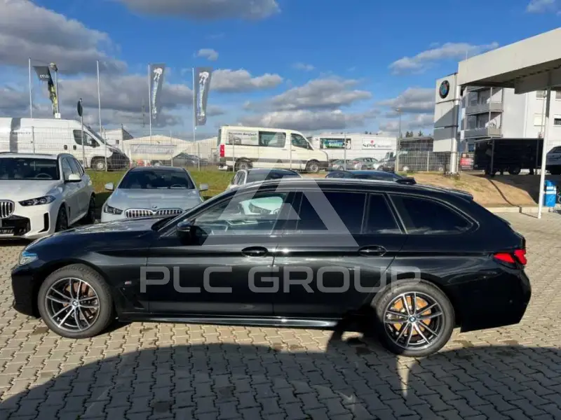 2021 BMW 523