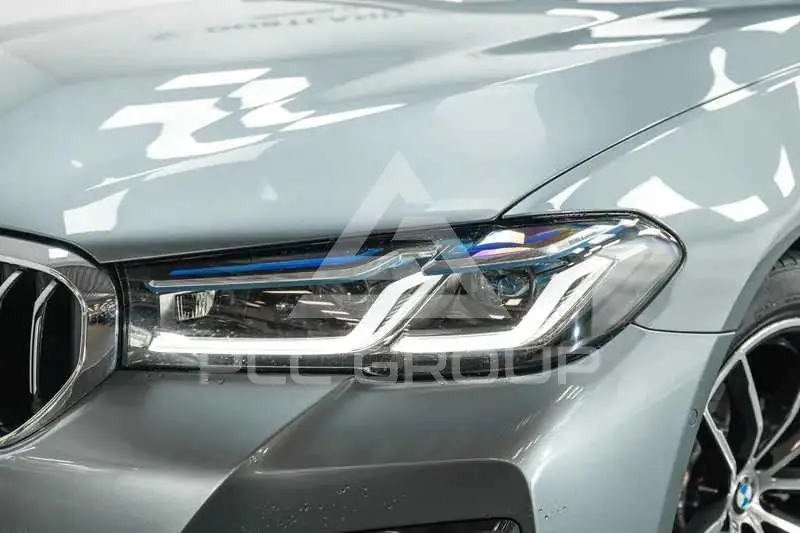 2021 BMW 523