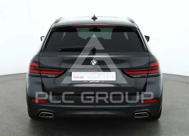 2021 BMW 523