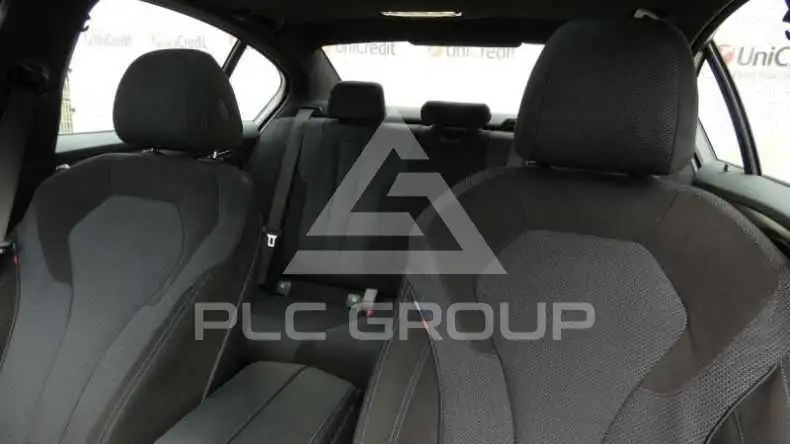 2021 BMW 523
