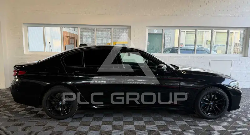 2021 BMW 523
