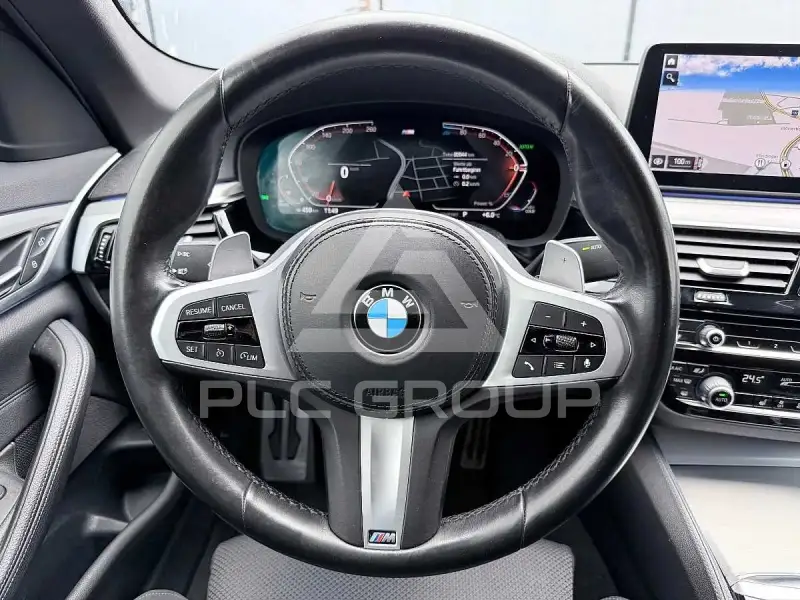 2021 BMW 523