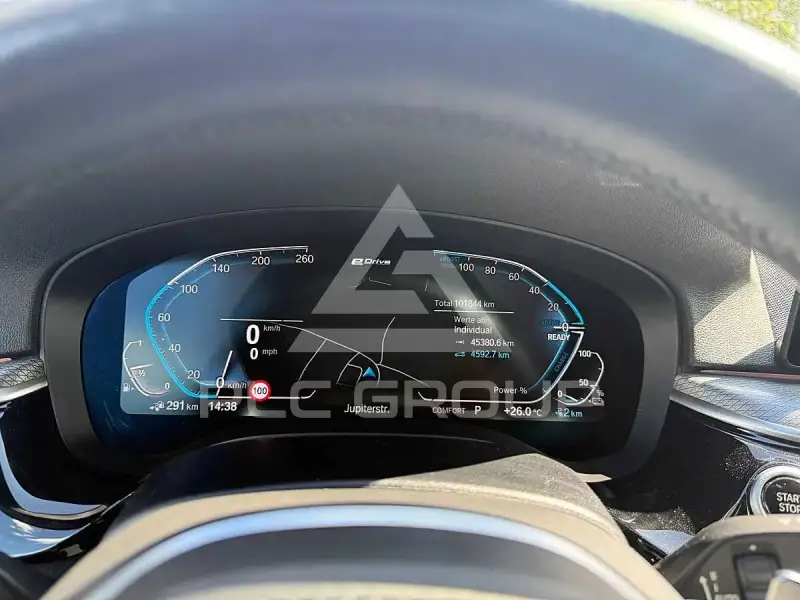 2021 BMW 523