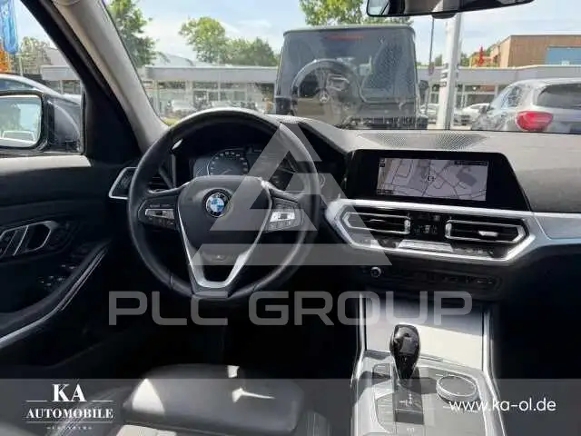2021 BMW 330