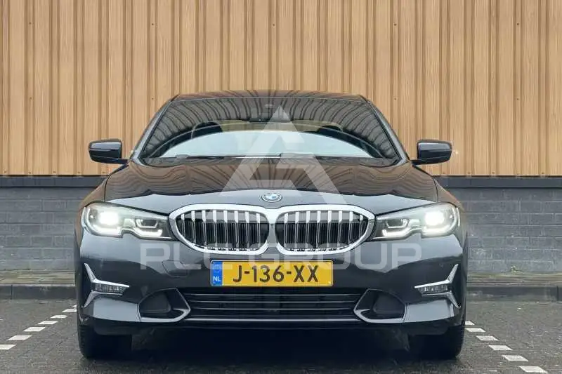 2021 BMW 330