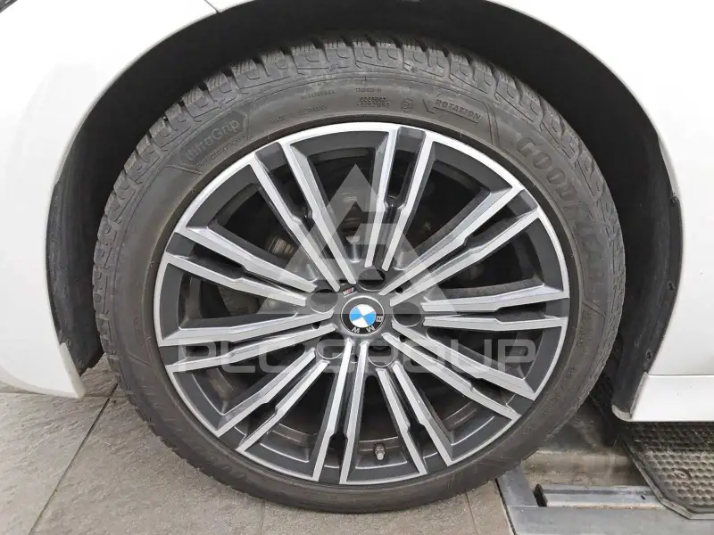 2021 BMW 330