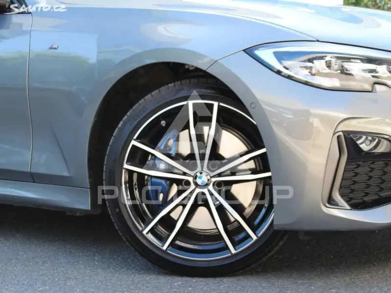 2021 BMW 330