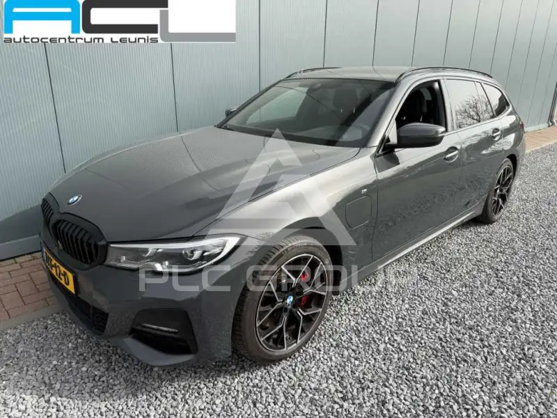 2021 BMW 330