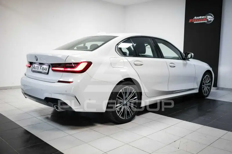 2021 BMW 330