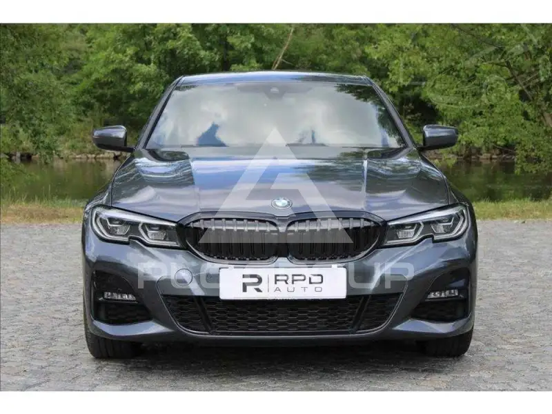 2021 BMW 330