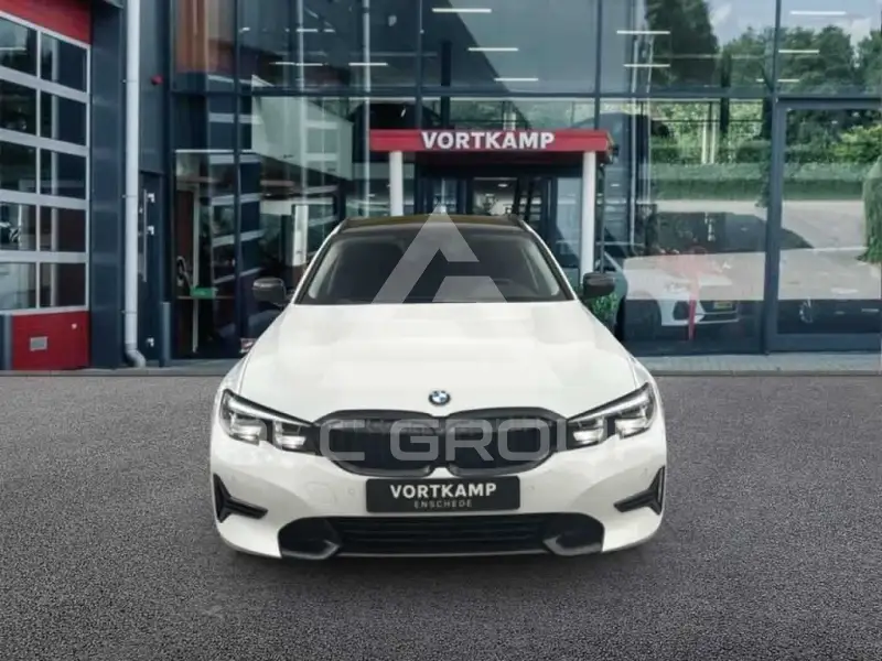 2021 BMW 330