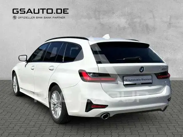2021 BMW 330
