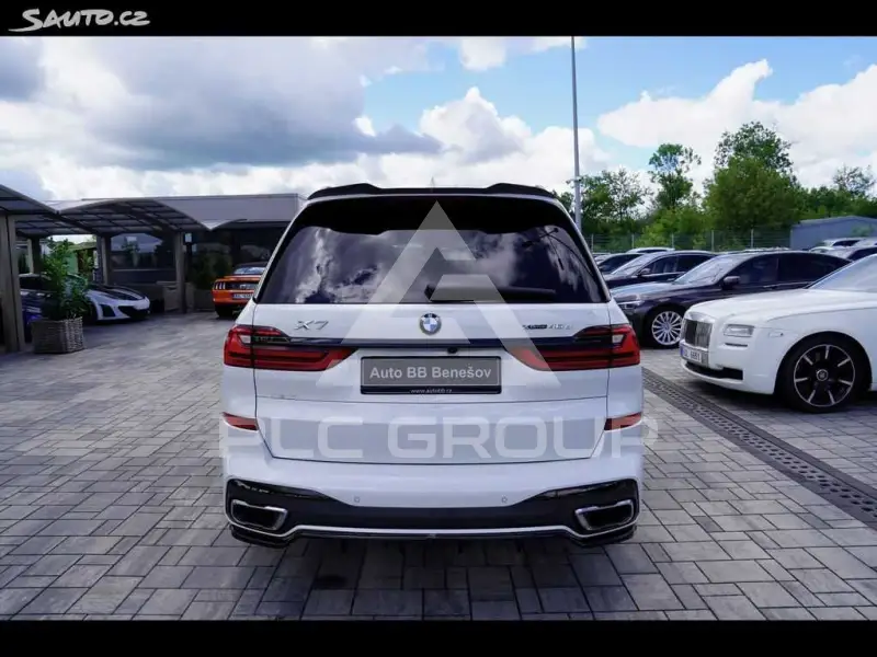 2021 BMW X7