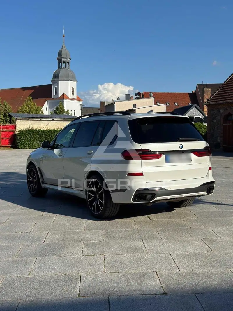 2021 BMW X7
