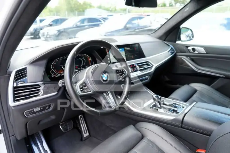 2021 BMW X7