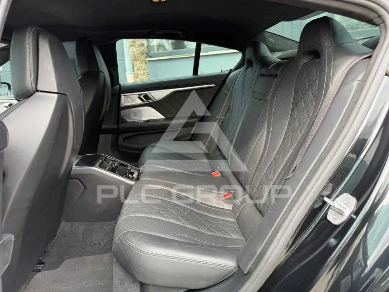 2021 BMW M8