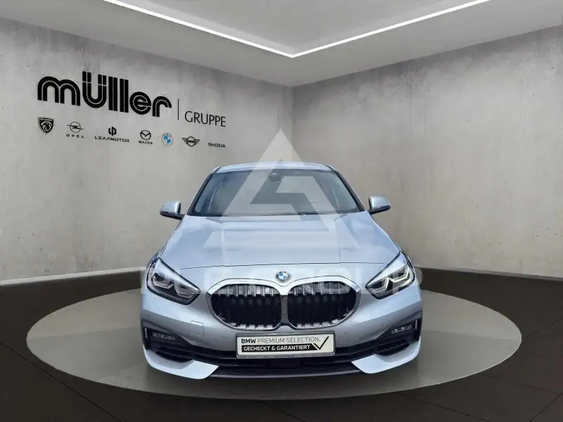 2021 BMW 120