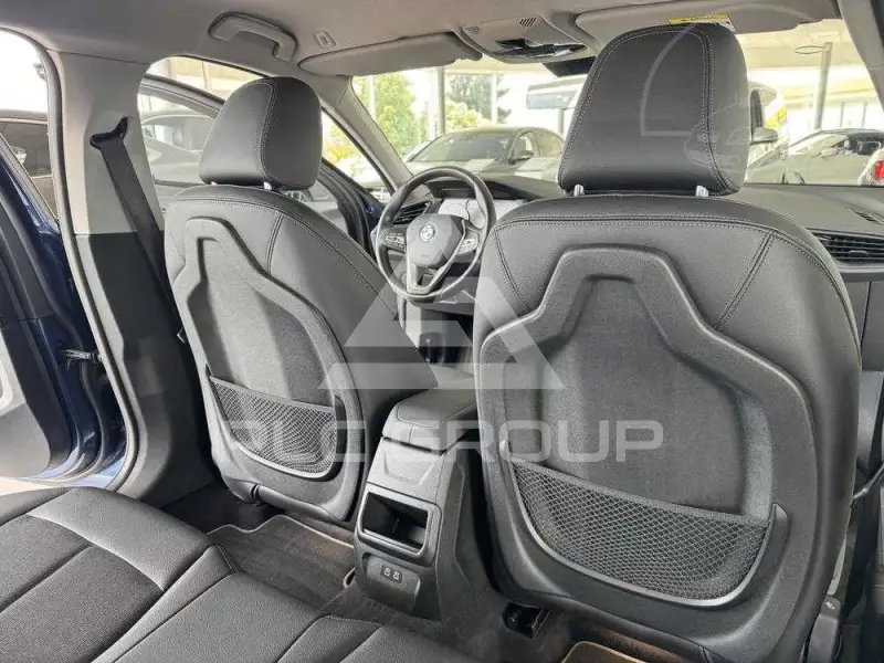 2021 BMW 120