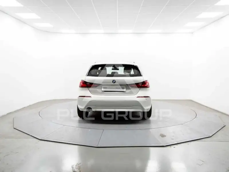 2021 BMW 120