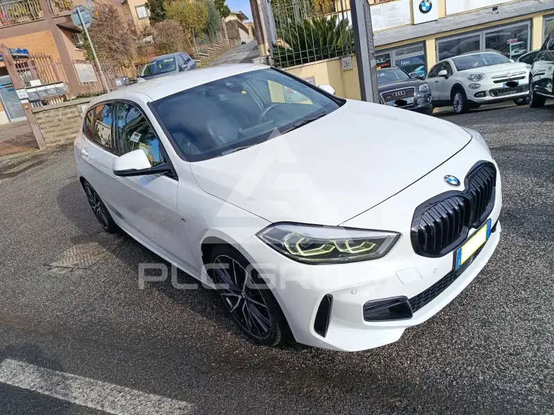 2021 BMW 120