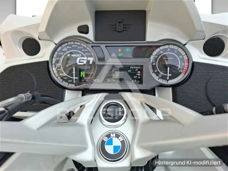 2021 BMW 120