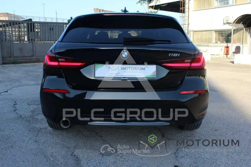 2021 BMW 120