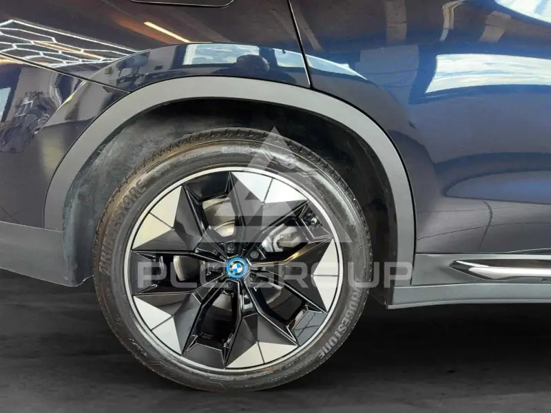 2021 BMW iX