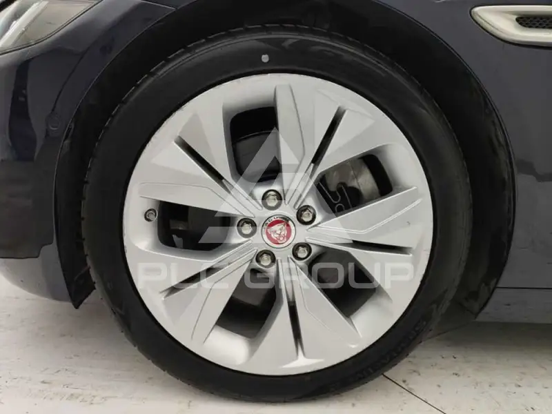 2021 Jaguar XE