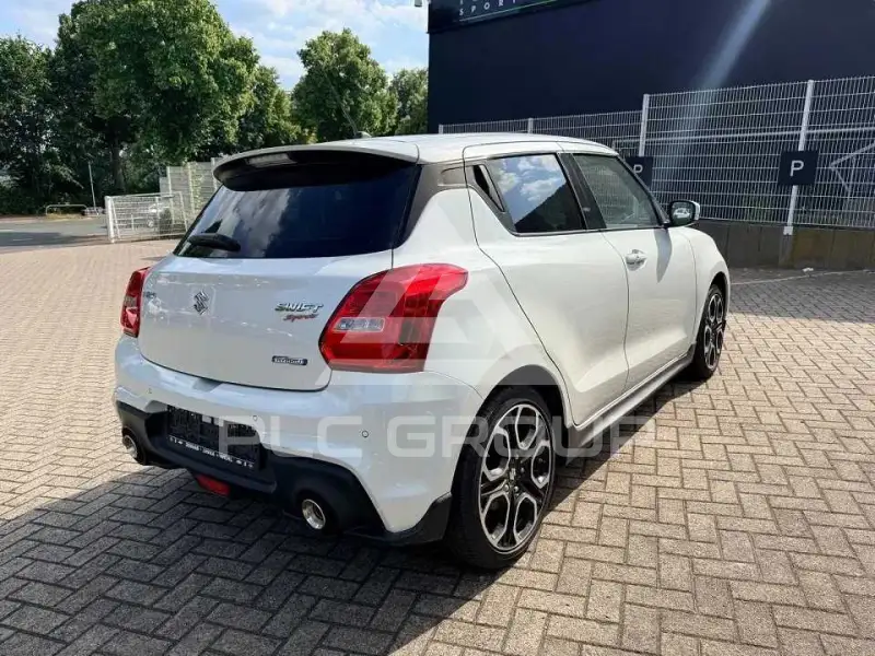 2021 Suzuki SWIFT