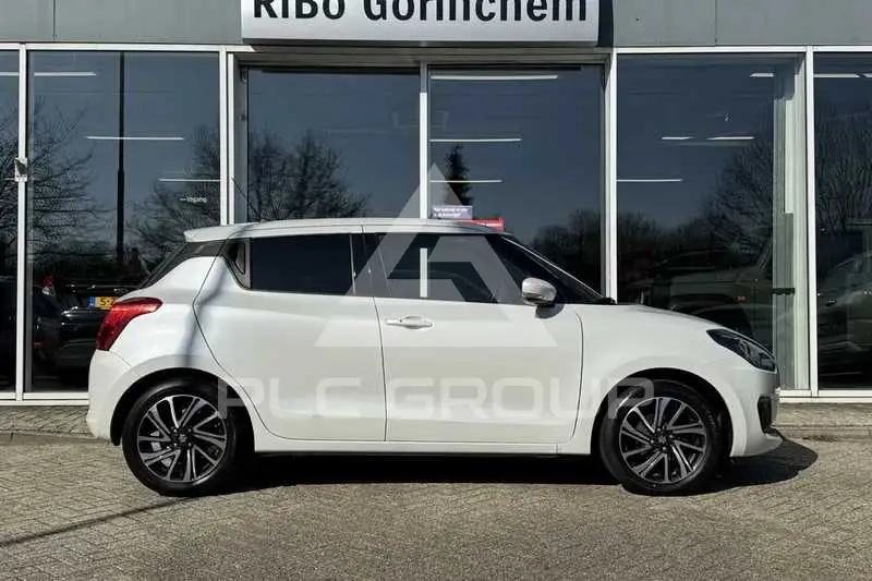 2021 Suzuki SWIFT