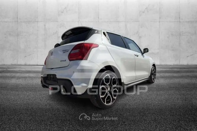 2021 Suzuki SWIFT