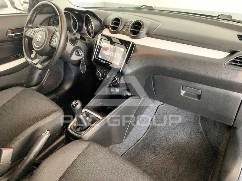 2021 Suzuki SWIFT