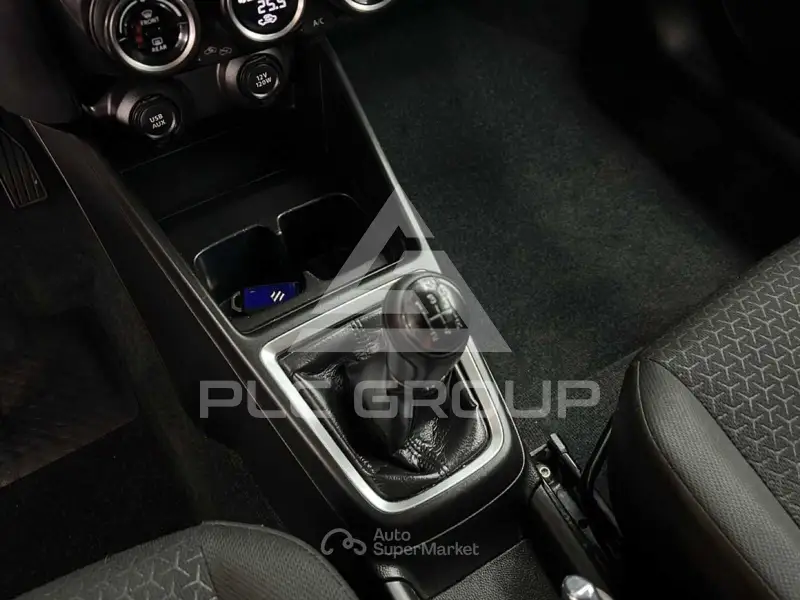 2021 Suzuki SWIFT