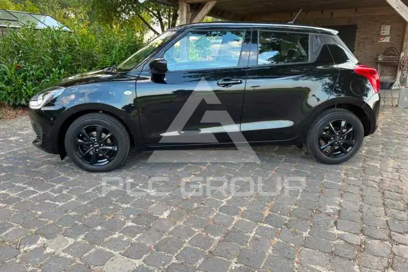 2021 Suzuki SWIFT