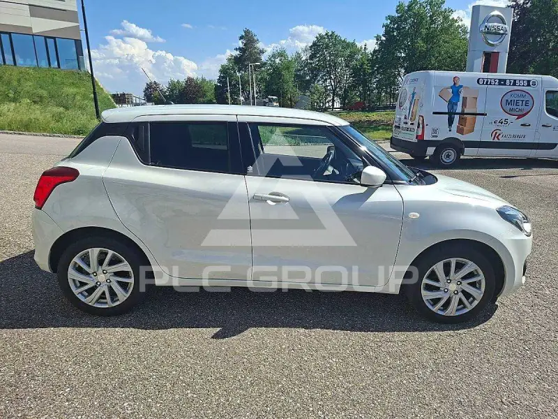 2021 Suzuki SWIFT