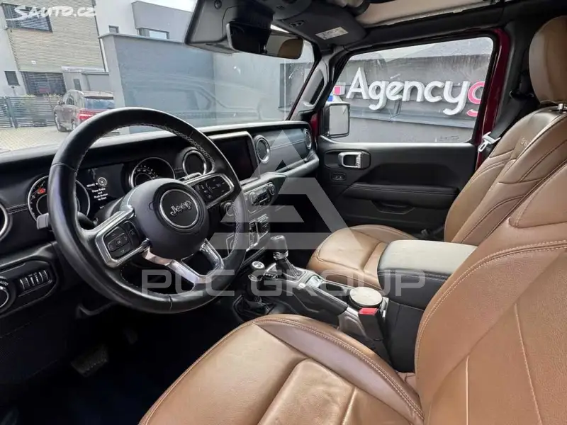 2021 Jeep WRANGLER